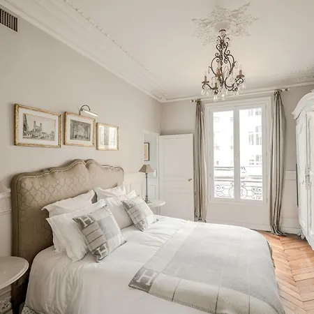 Ac 3bds With Arc De Triomphe View & Terrace Parijs