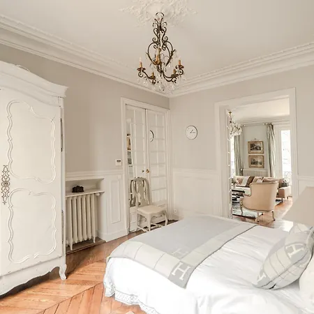 Ac 3bds With Arc De Triomphe View & Terrace *