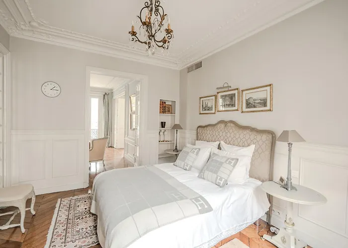 Ac 3bds With Arc De Triomphe View & Terrace