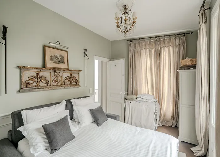 Ac 3bds With Arc De Triomphe View & Terrace Paryż