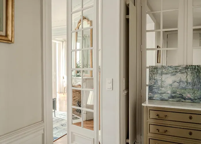 Ac 3bds With Arc De Triomphe View & Terrace Paryż