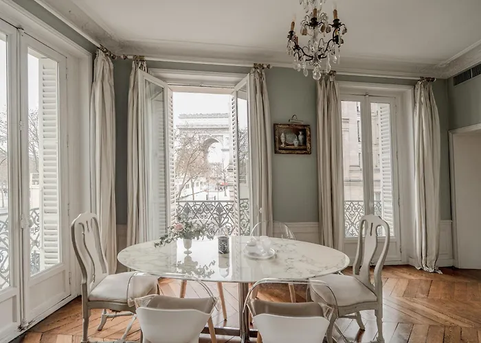 Ac 3bds With Arc De Triomphe View & Terrace Parijs
