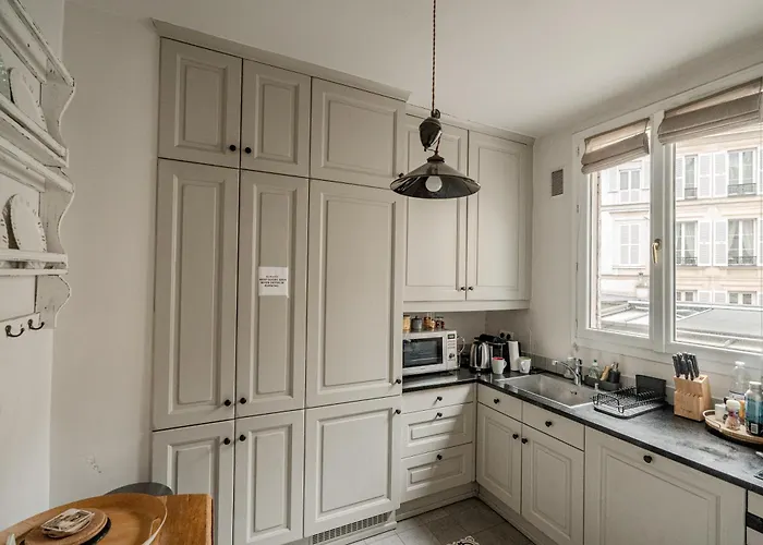 Ac 3bds With Arc De Triomphe View & Terrace *