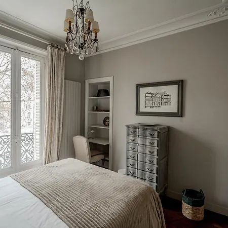 Ac 3bds With Arc De Triomphe View & Terrace 파리